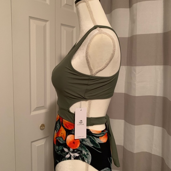 Cupshe green and black one piece bathing suit - Picture 4 of 5